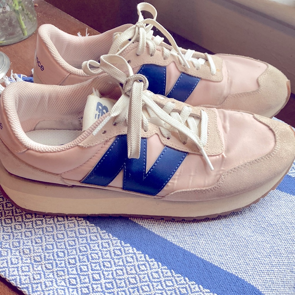 New Balance 237 sneakers